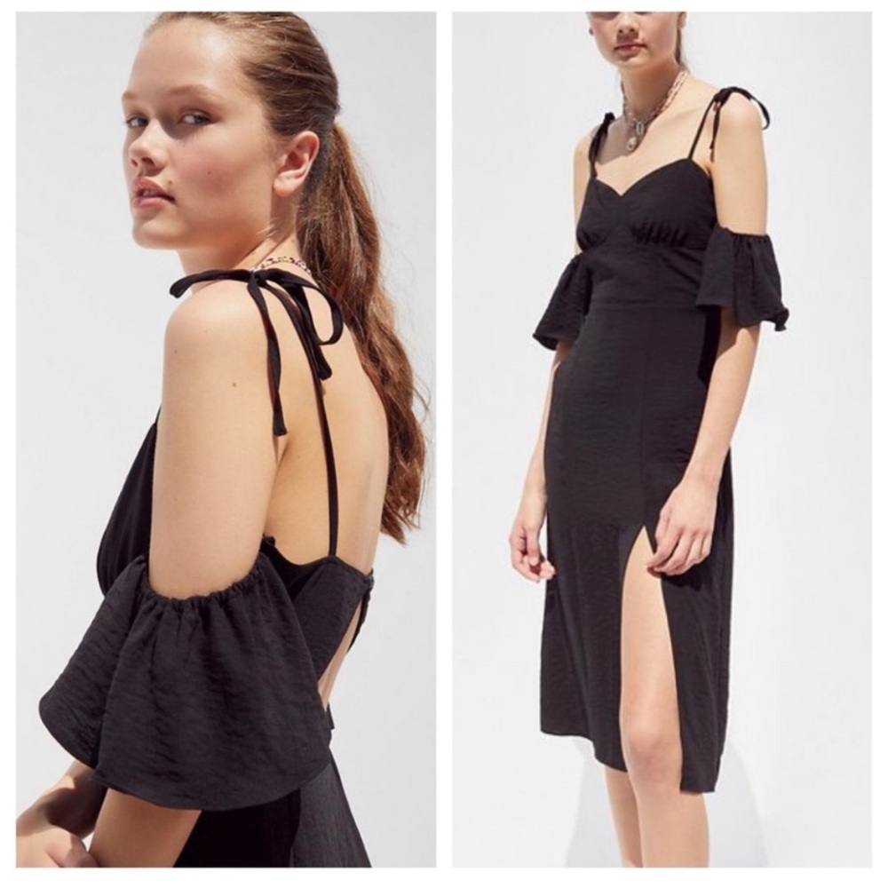 URBAN OUTFITTERS ☆ Boardwalk Cold Shoulder Black Midi Dress